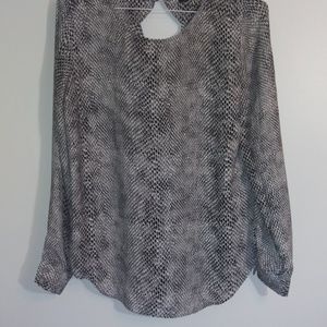 Snakeskin print blouse, with open upper back